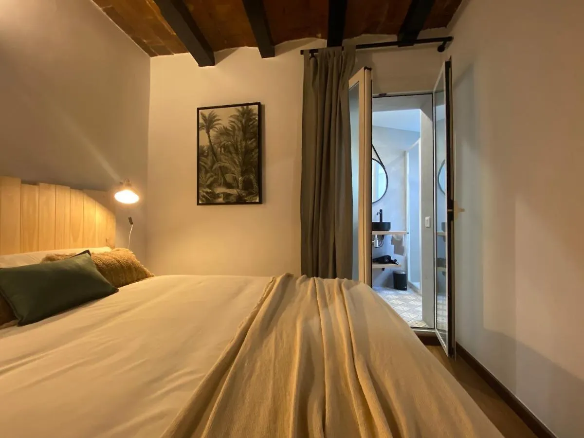 Urban Retreat Historical Centre Apartment Barcelona Spain